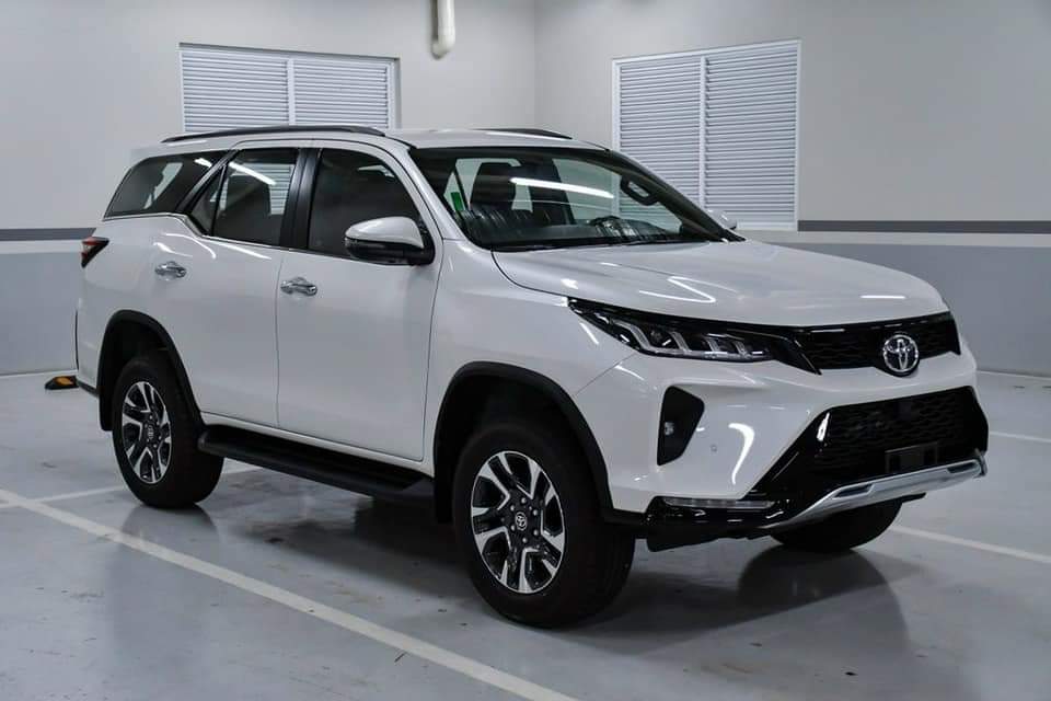 fortuner-legender_46