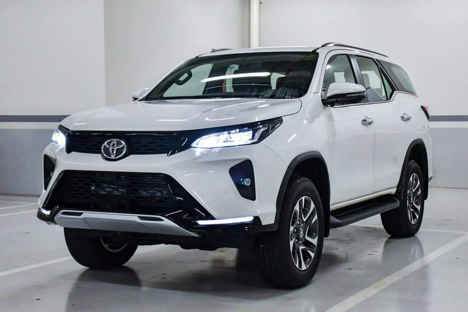 fortuner-legender_56